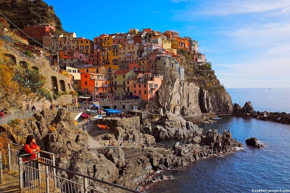 イタリアの世界遺産チンクエテッレ マナローラ村 死ぬまでに行きたい 世界の絶景