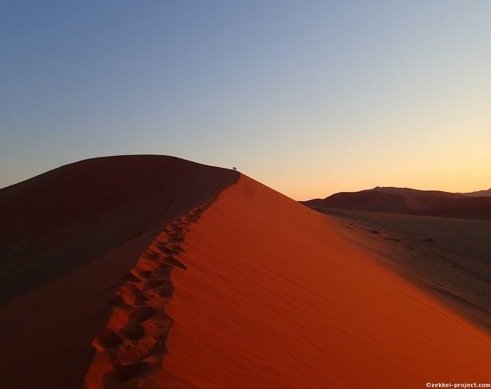 朝焼けに染まるナミブ砂漠 ナミビア 死ぬまでに行きたい 世界の絶景